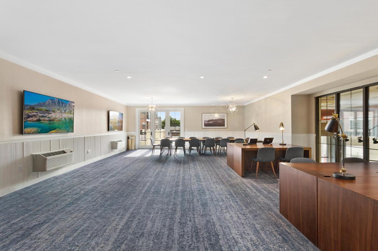 The Vanderbilt Hotel Suites Westbury Eksteriør bilde