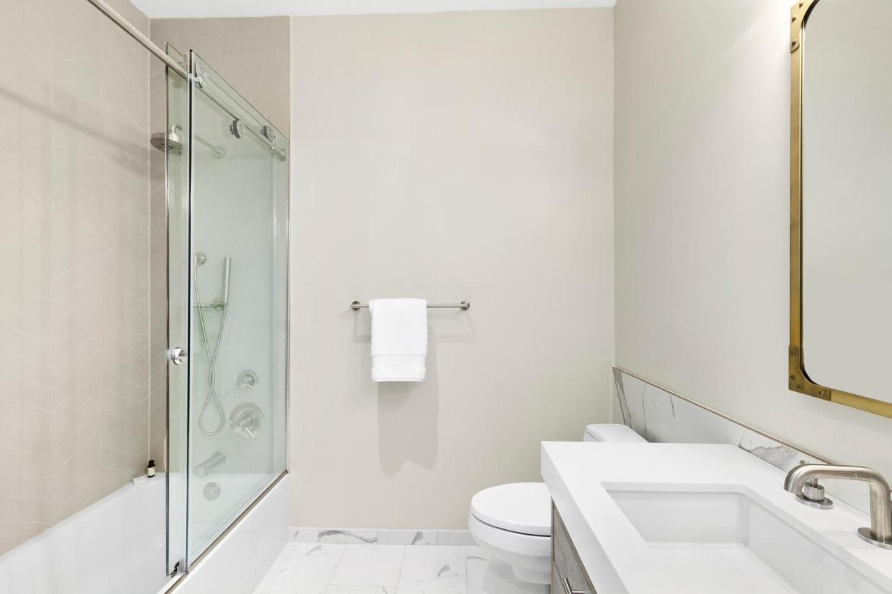 The Vanderbilt Hotel Suites Westbury Eksteriør bilde