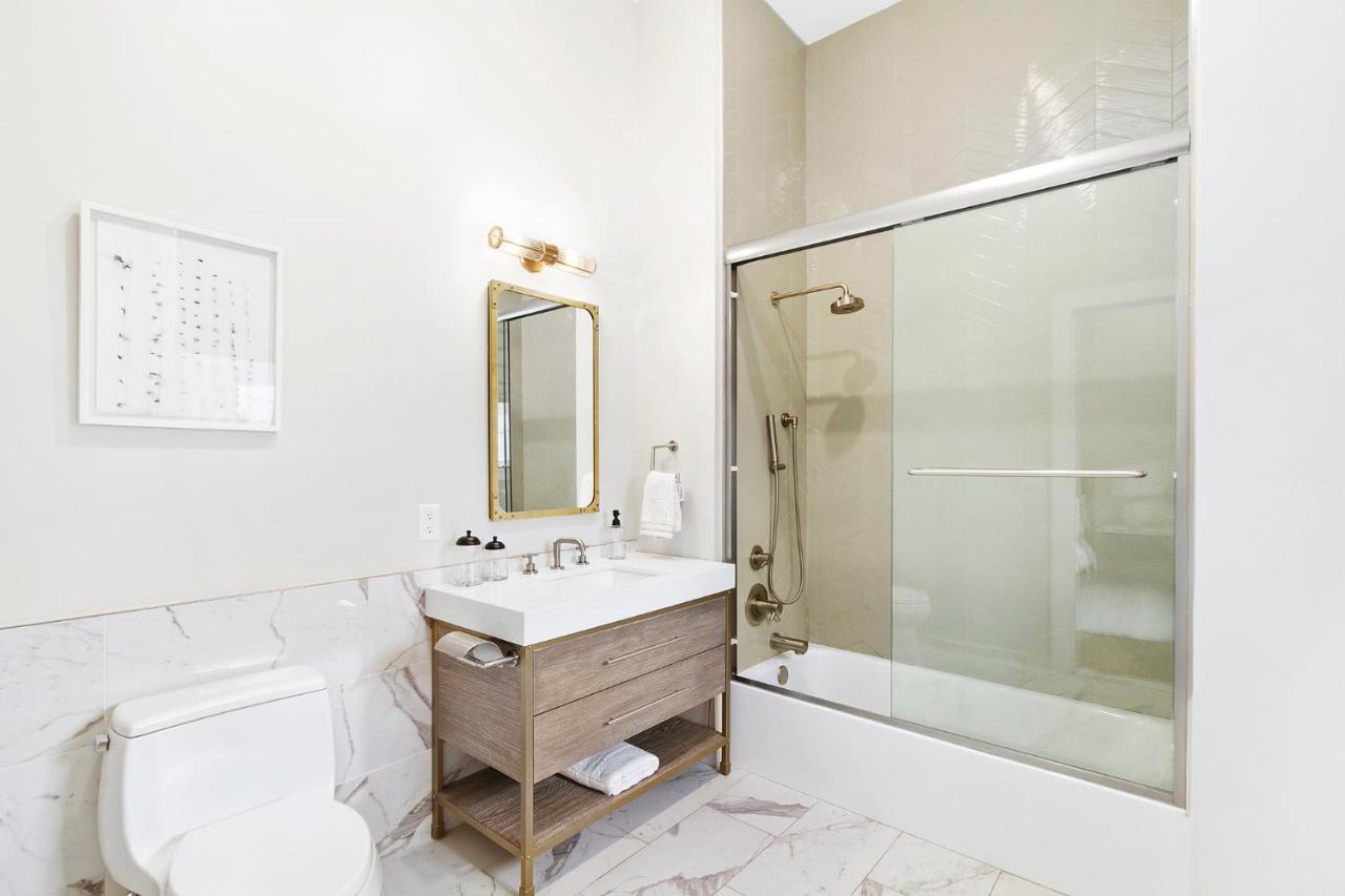 The Vanderbilt Hotel Suites Westbury Eksteriør bilde